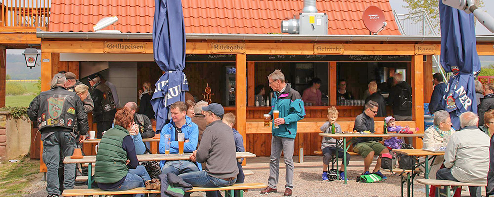 Der SB-Bereich im Biergarten Grohnder Fährhaus