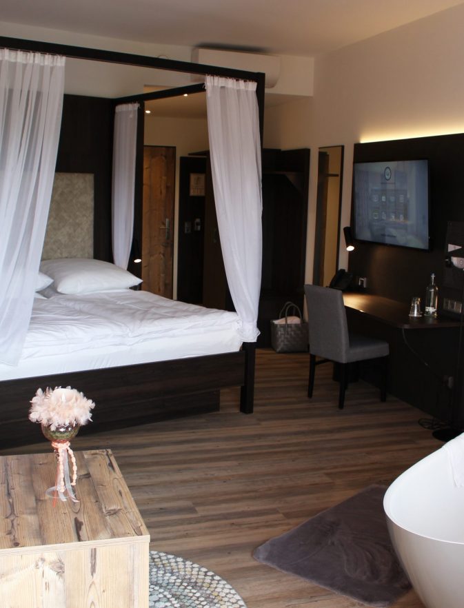 Romantikzimmer1 Romantikzimmer1