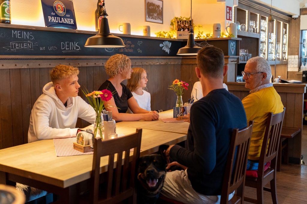 Sonntagsbuffet im Wirtshaus