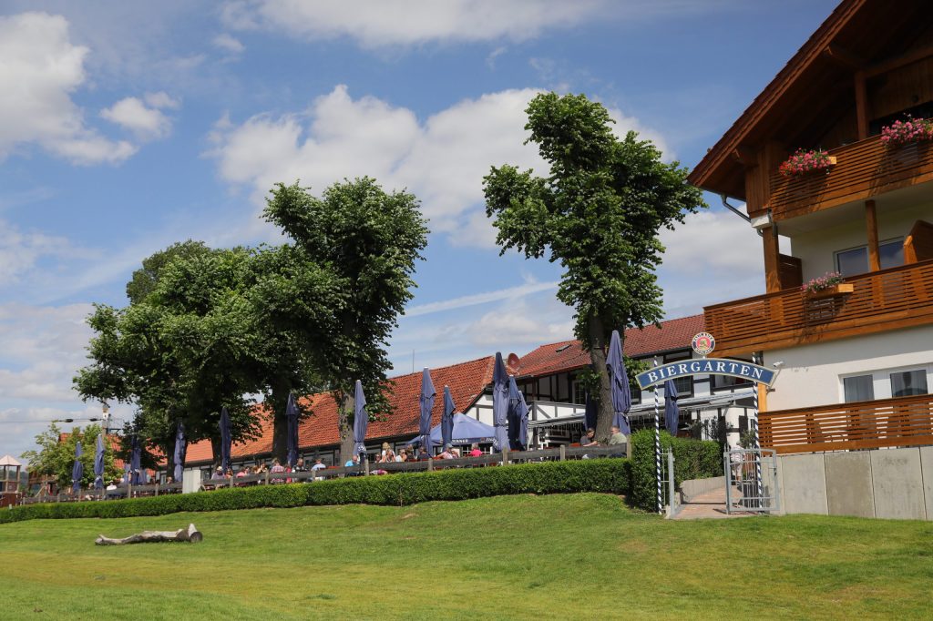 Biergarten Grohnder Fährhaus Biergarten Grohnder Fährhaus